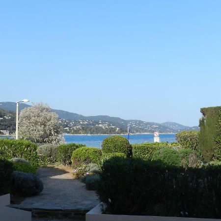 Appartement les Pieds dans l'eau ! Le Lavandou Extérieur photo